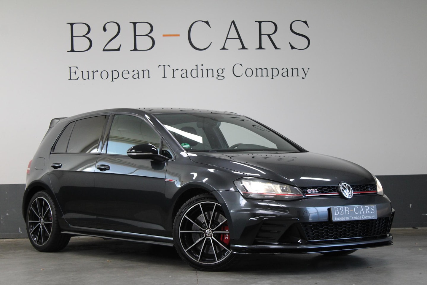 Volkswagen Golf - 2.0 TSI GTI Clubsport | Xenon | Lederen bekleding - AutoWereld.nl
