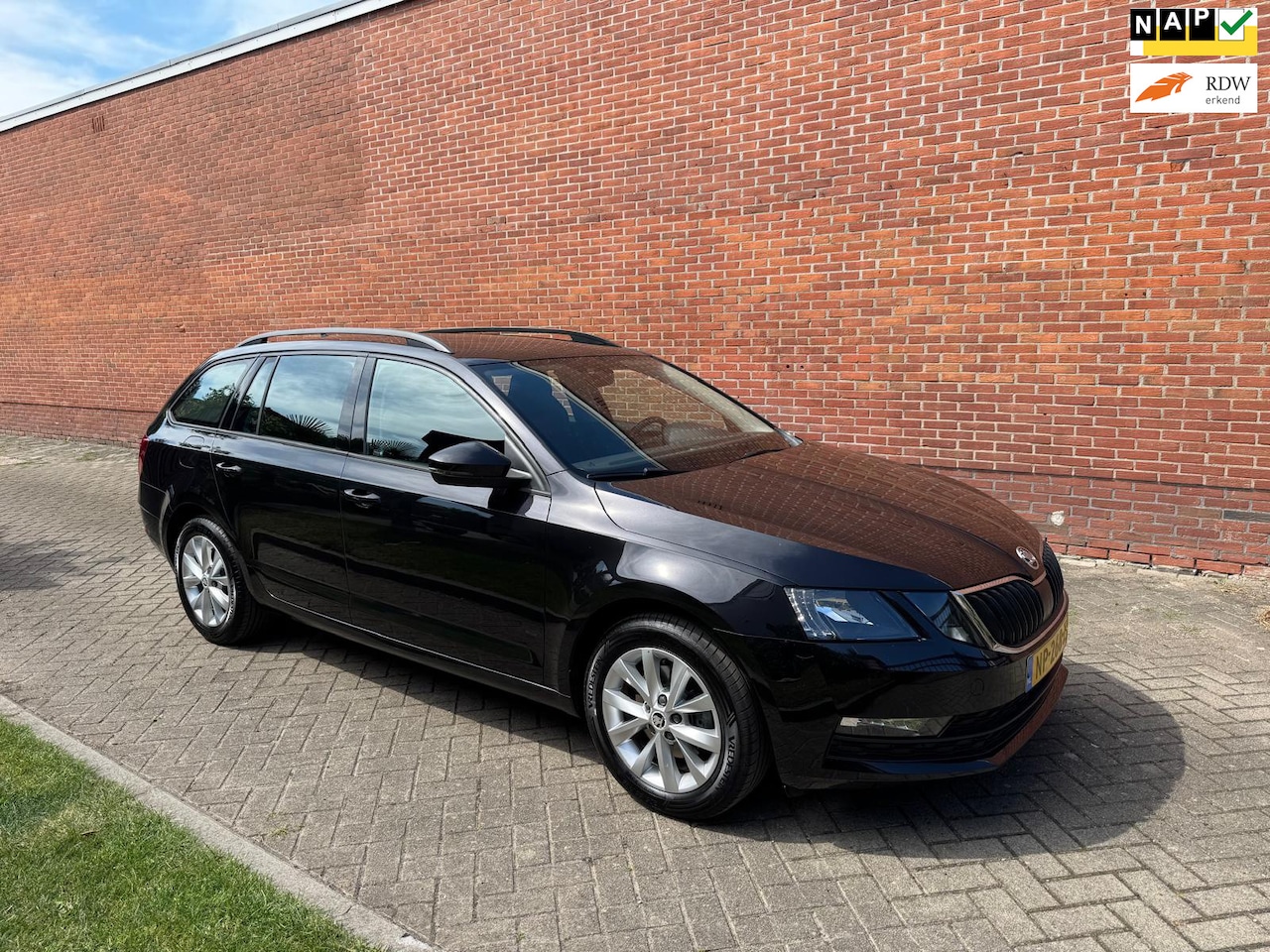 Skoda Octavia Combi - 1.0 TSI Greentech Ambition Business Navi Cruise Clima - AutoWereld.nl