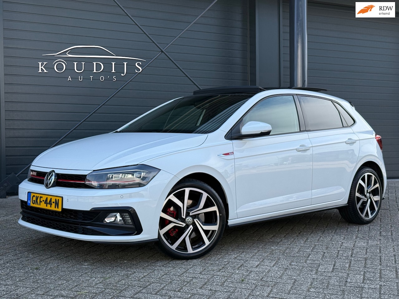 Volkswagen Polo - 2.0 TSI GTI 2.0 TSI GTI, Panodak, Stoelverwarming, Carplay, PDC V+A - AutoWereld.nl
