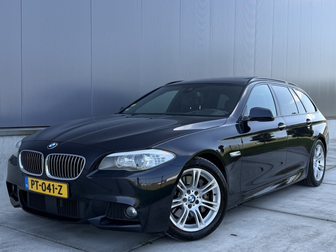 BMW 5-serie Touring - 530d 259PK M-Sport / Softclose / ACC / Pano / Head-up / LED / 2013 - AutoWereld.nl