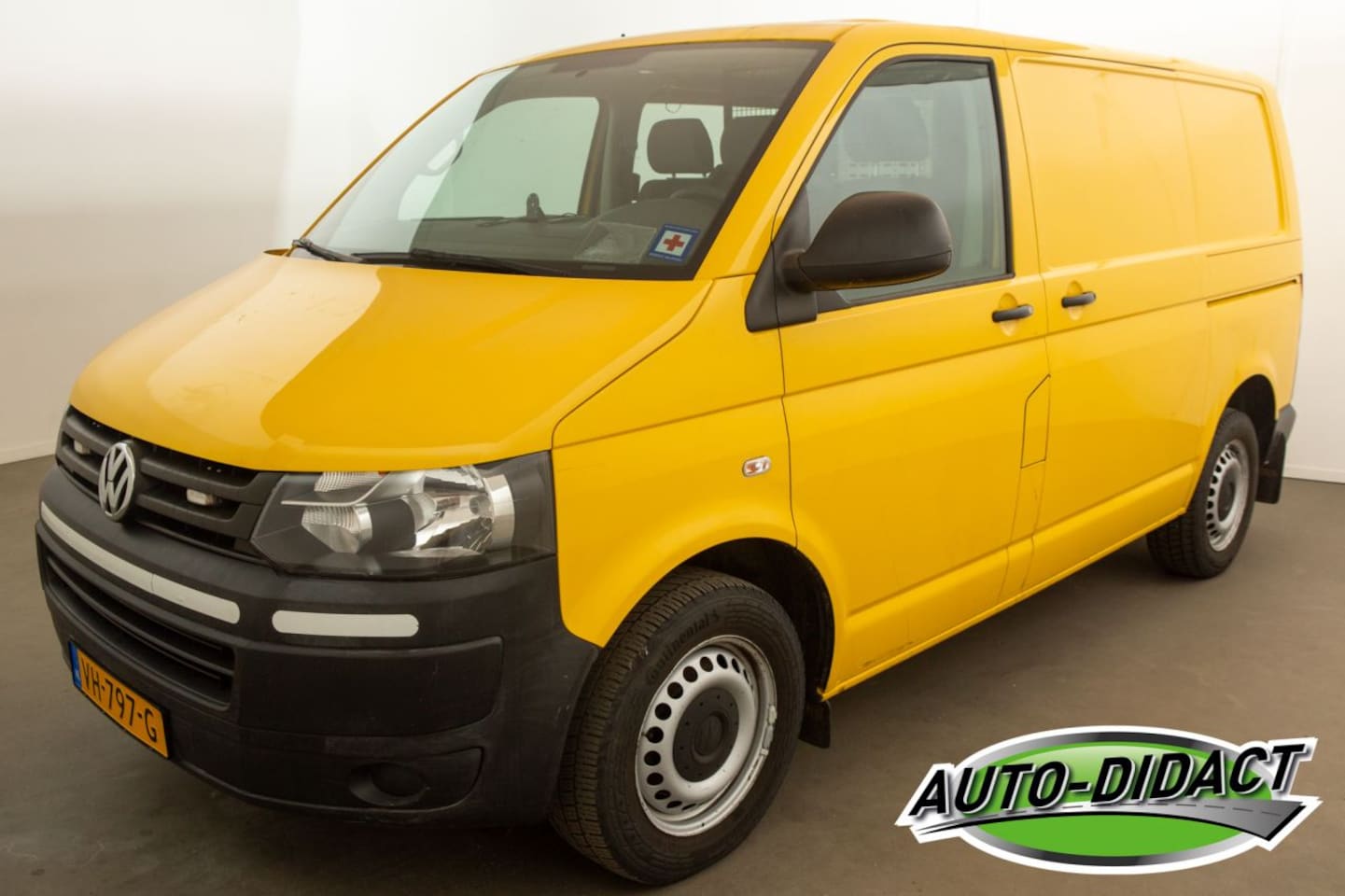 Volkswagen Transporter - 2.0 TDI 84kW Airco L1H1 BM - AutoWereld.nl