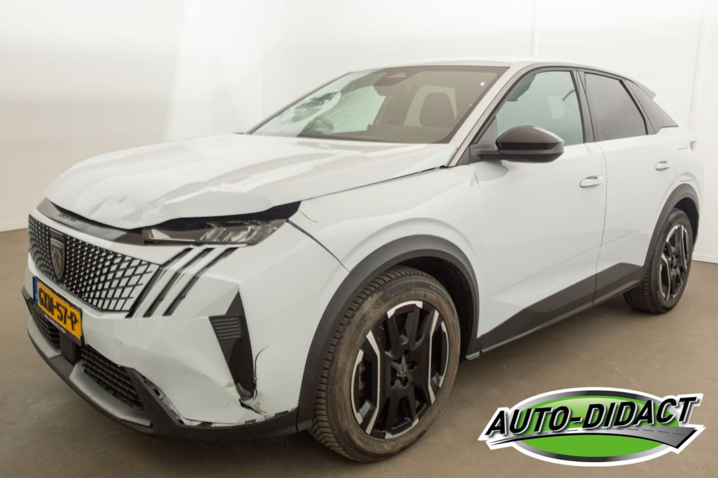 Peugeot e-3008 - 73 kWh 48.790 km NAP Allure Avantage 210 - AutoWereld.nl