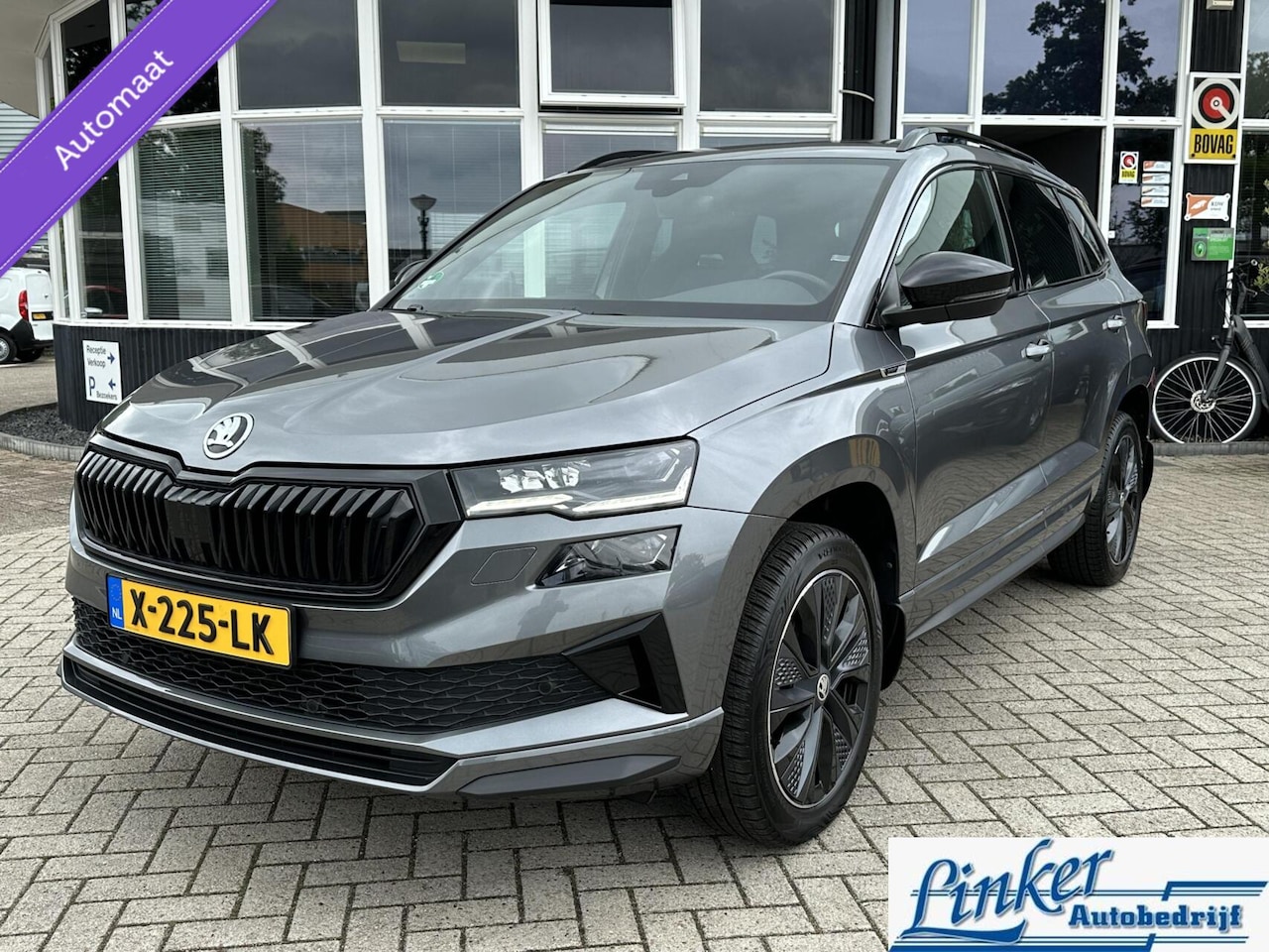 Skoda Karoq - 1.5 TSI ACT Sportline Business - NL-AUTO PANO TREKH - AutoWereld.nl