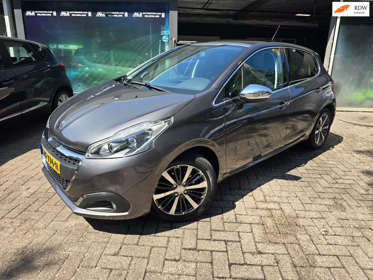 Peugeot 208 - 1.2 110 PK Allure | 1E EIGENAAR | 3/6 OF 12MND GARANTIE | AUTOMAAT | CAMERA | NAVI | CRUIS - AutoWereld.nl