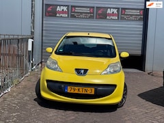 Peugeot 107 - 1.0-12V XR