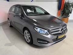 Mercedes-Benz B-klasse - B 180 122PK Ambition. Cruise, Led, Sfeer, Trekhaak