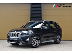 BMW X1 - sDrive20i VDL Nedcar Edition * Achteruitrijcamera * panoramadak * Head-up * Dealeronderhou