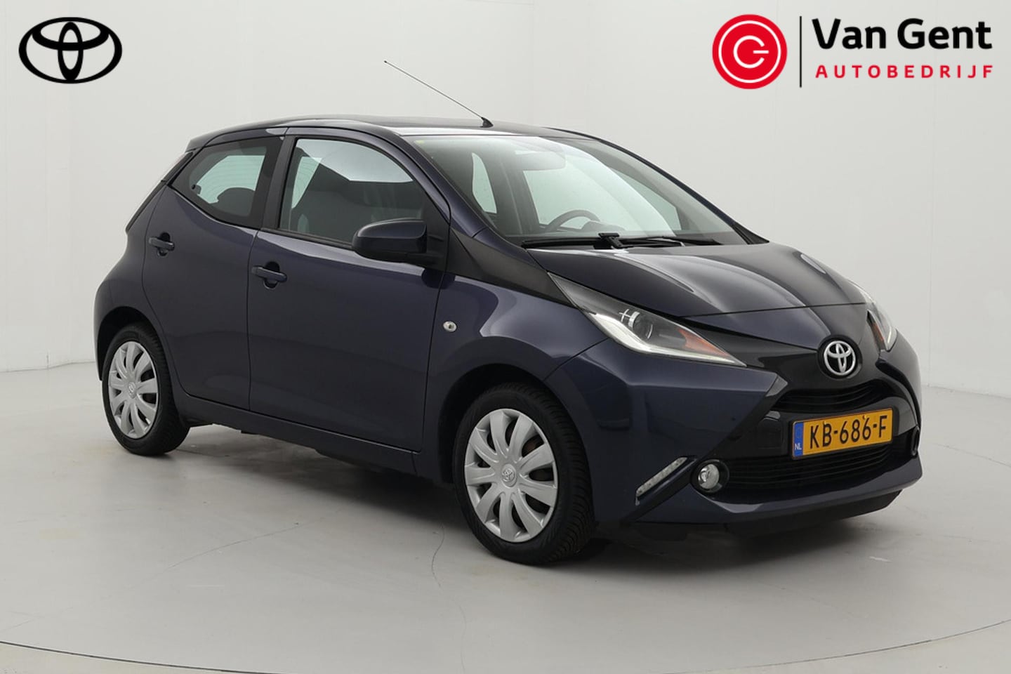 Toyota Aygo - 1.0 VVT-i x-play | Airco | Camera | Bluetooth - AutoWereld.nl
