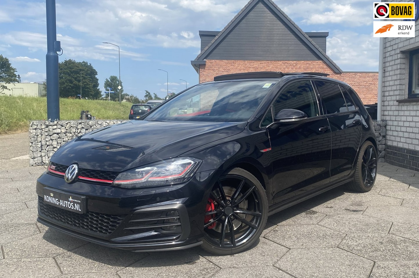 Volkswagen Golf - 2.0 TSI GTI Performance/ Pano/ Dynaudio/ Keyless/ Virtual CP/ Dynamic lights - AutoWereld.nl