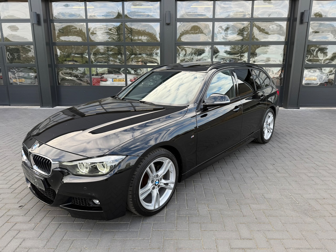 BMW 3-serie Touring - 318i M Sport Led / Dakraam - AutoWereld.nl