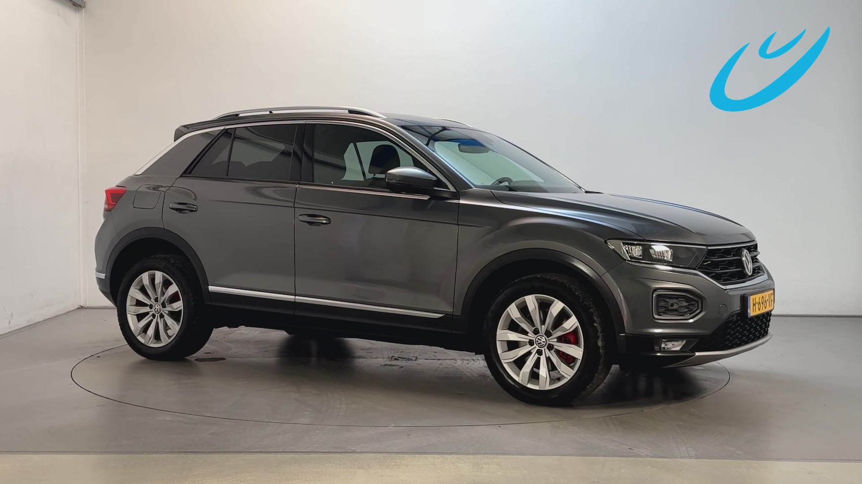 Volkswagen T-Roc - 1.5 TSI 150pk DSG Sport Parkeersensoren Navigatie App-Connect DAB+ - AutoWereld.nl