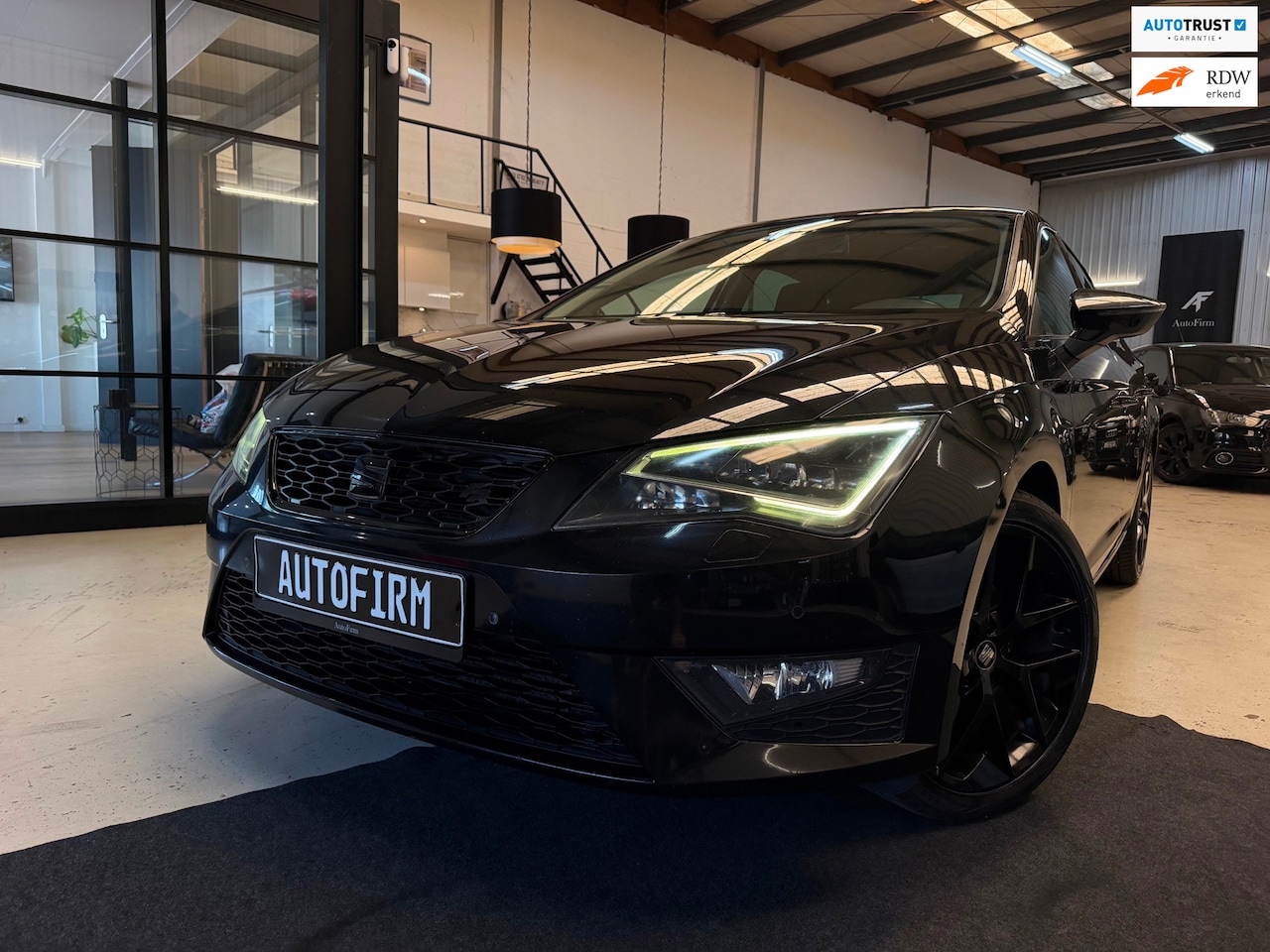 SEAT Leon - 1.4 TSI FR 140PK Garantie mogelijk Nette Auto Stoelverwarming Bluetooth Parkeersensoren - AutoWereld.nl