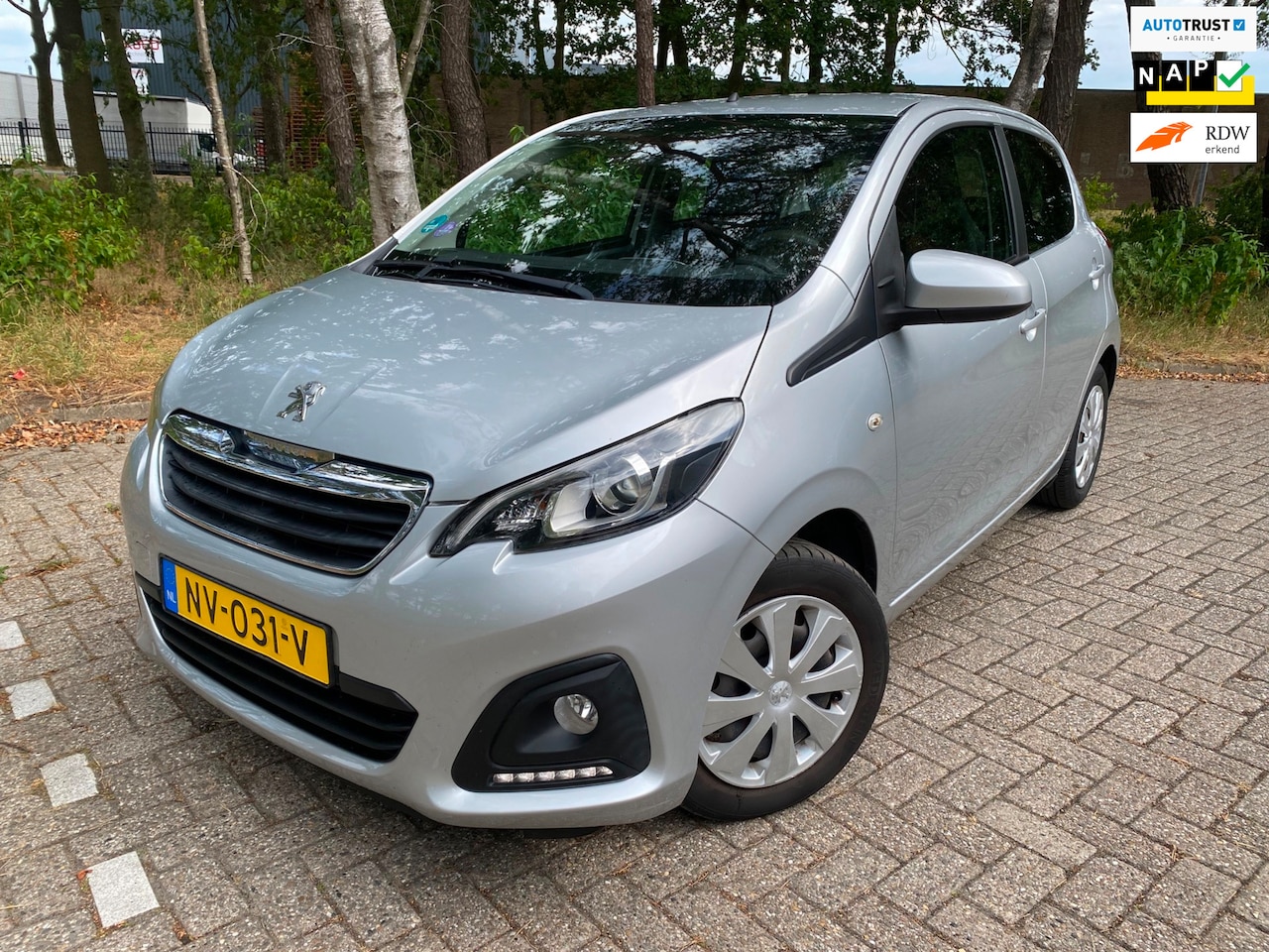 Peugeot 108 - 1.0 e-VTi 1e Eigenaar|Fietsdrager|Airco|Onderhoudshistorie - AutoWereld.nl