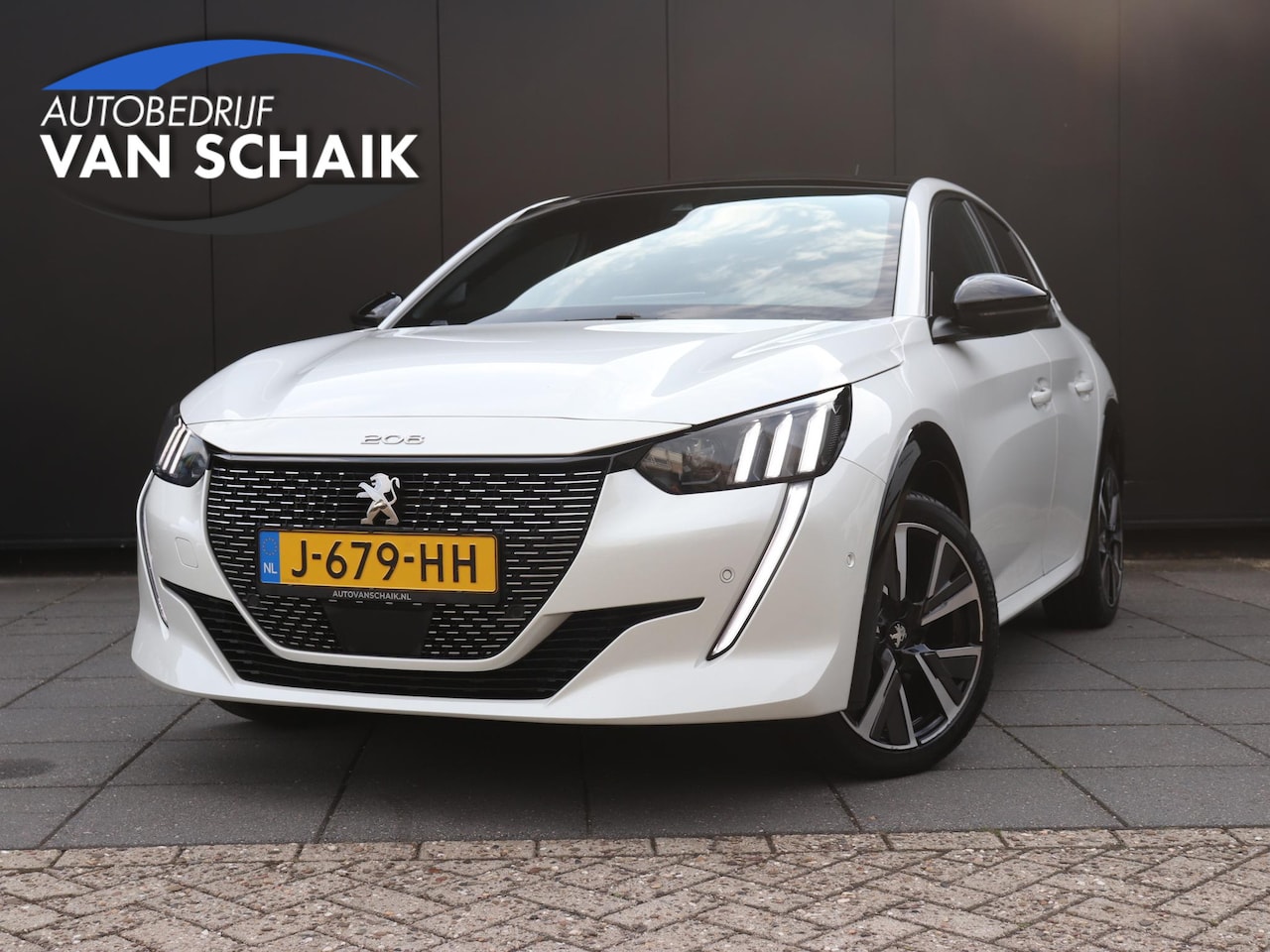 Peugeot 208 - 1.2 PureTech GT-Line PANODAK | APPLE CARPLAY | STOELVERWARMING | CAMERA - AutoWereld.nl