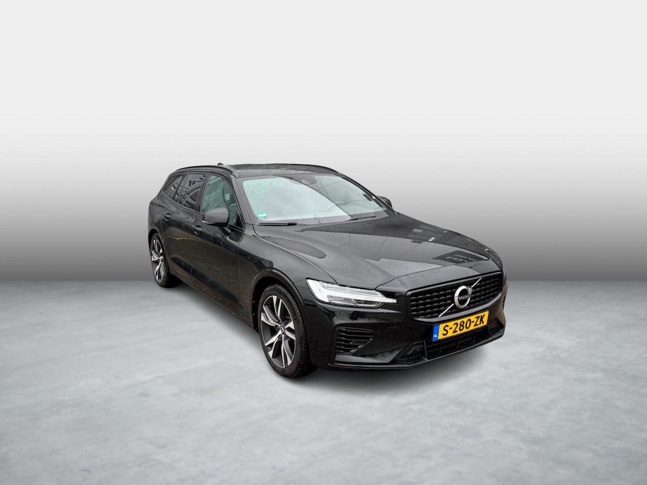 Volvo V60 - 2.0 T6 Recharge AWD R-Design Trekhaak, Leder, Stoel/Stuurverwarming, ACC - AutoWereld.nl