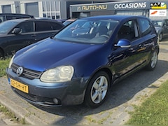 Volkswagen Golf - 1.6 FSI Turijn Climate Cruise Trekhaak LM-Velgen Bluetooth APK NAP