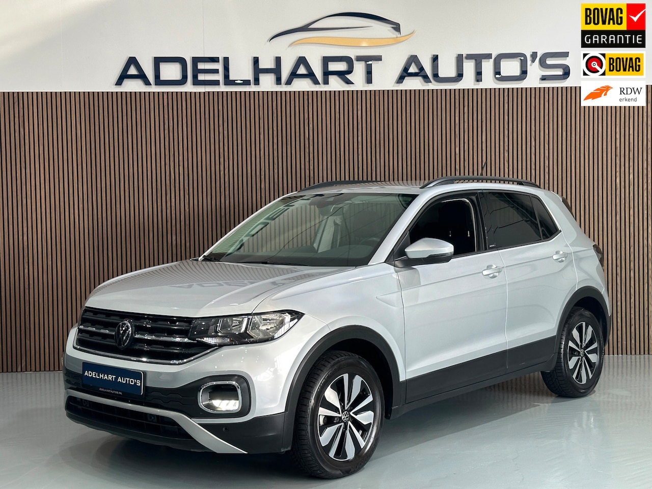 Volkswagen T-Roc - 1.5 TSI Life 150 PK Automaat DSG / Navigatie full map / Adaptive Cruise control - AutoWereld.nl