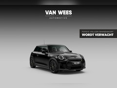 MINI Electric - Yours 33 kWh | 1e eigenaar | NL auto | Driving Assistant | Apple Carplay | Panoramadak | K