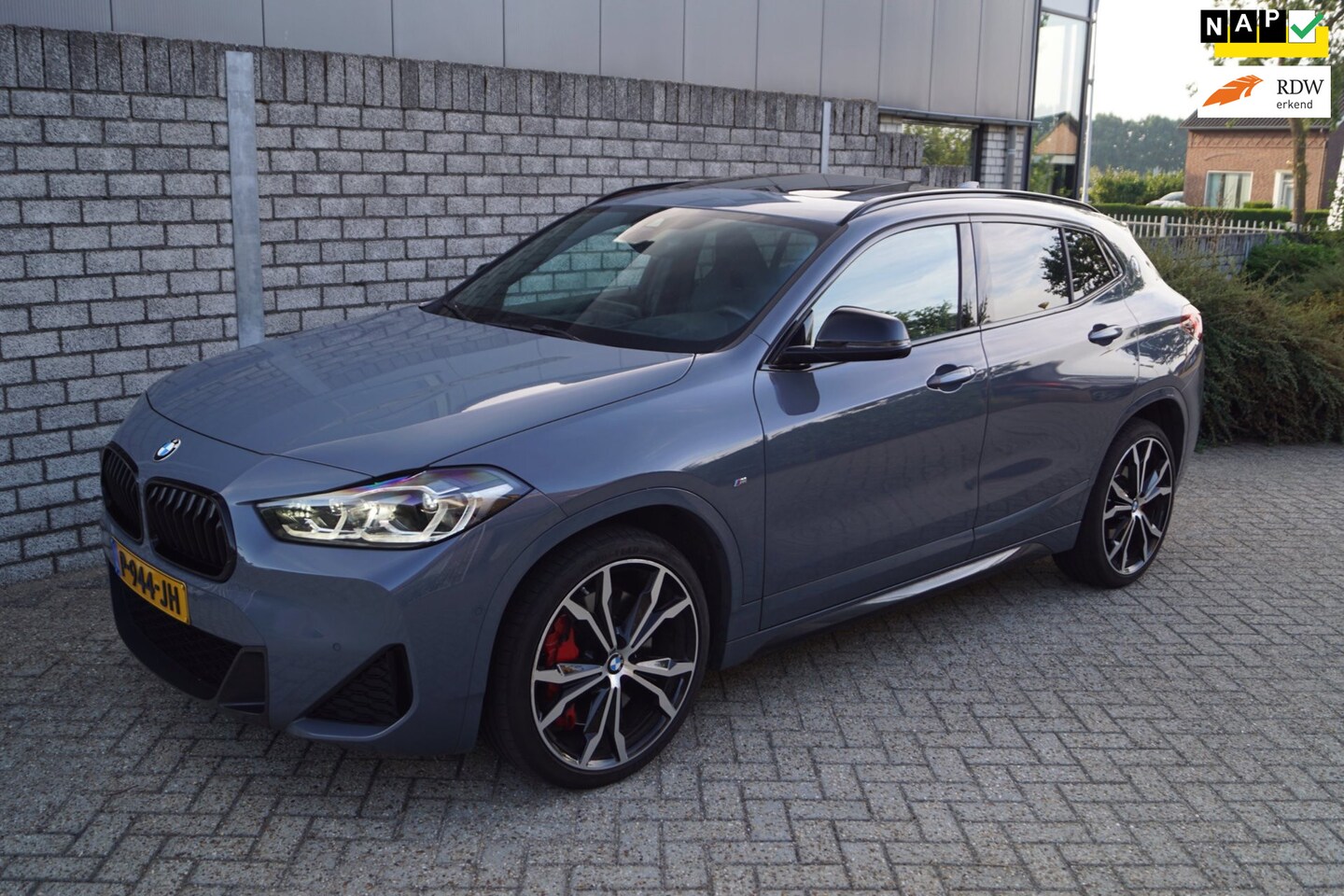 BMW X2 - SDrive20i Business Edition Plus M Sport Autom Panodak Leder Navi Camera Clima Head-Up Crui - AutoWereld.nl