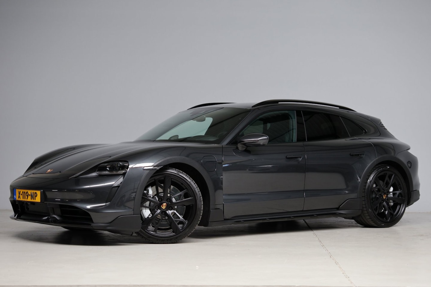 Porsche Taycan Cross Turismo - Turbo 93 kWh | burmester | achterasbesturing | head-up | bijrijdersdisplay | carbon | 1e e - AutoWereld.nl