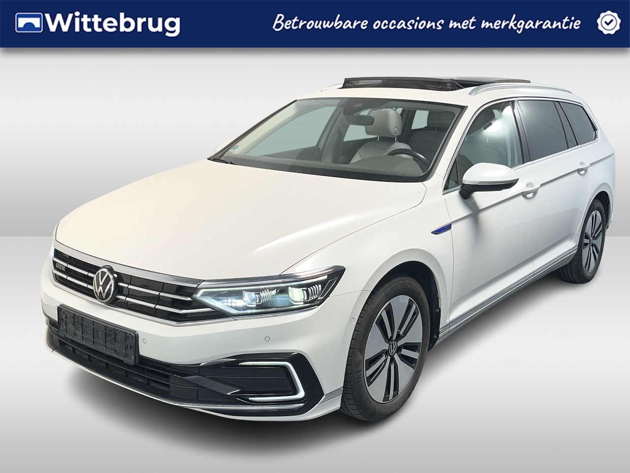 Volkswagen Passat Variant - 1.4 TSI PHEV GTE Business / AUTOMAAT/ PANO/ TREKHAAK/ STANDKACHEL/ 360 CAMERA/ MEMORY SEAT - AutoWereld.nl