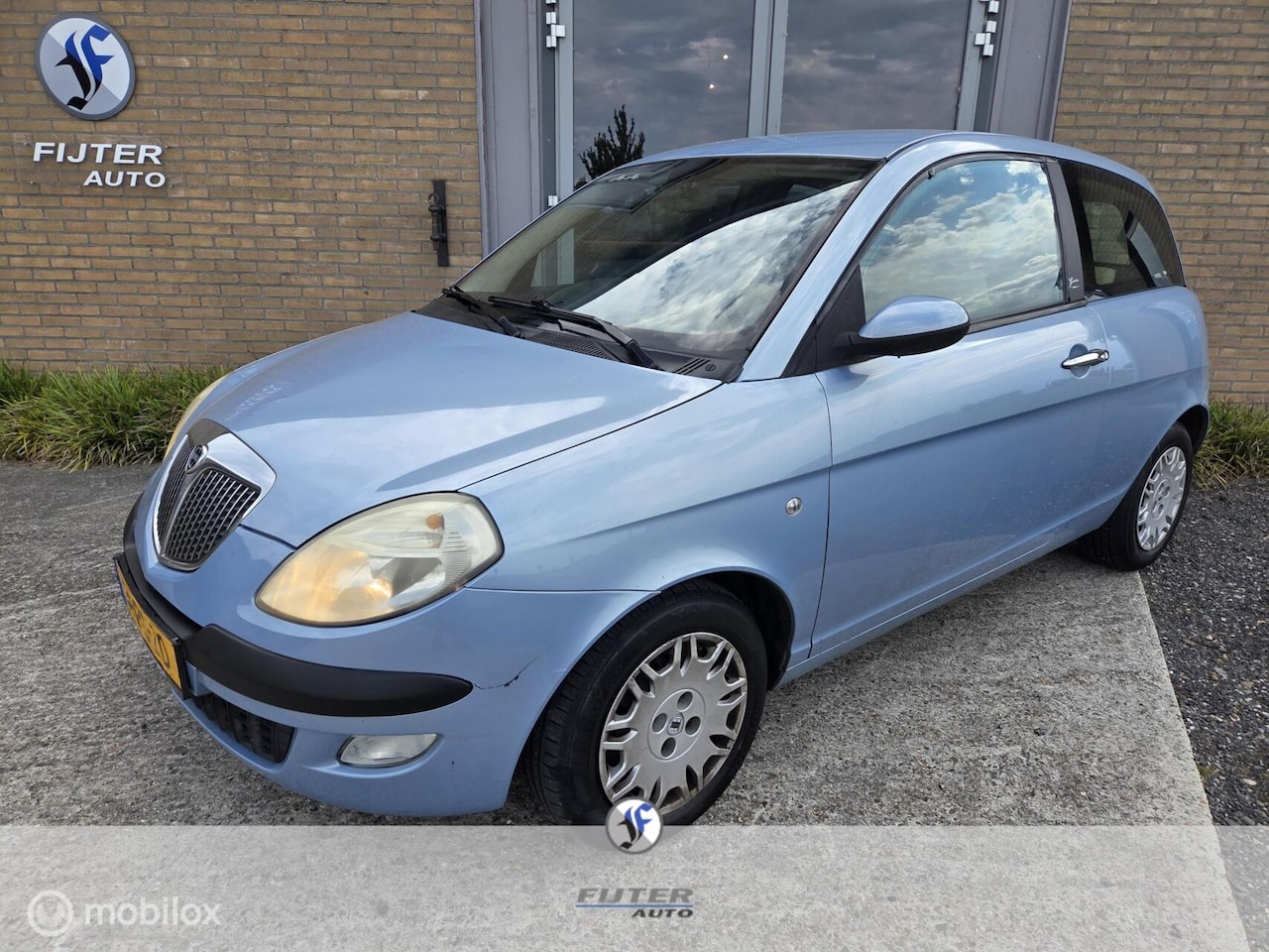 Lancia Y(psilon) - Ypsilon 1.4-16V Oro - AutoWereld.nl