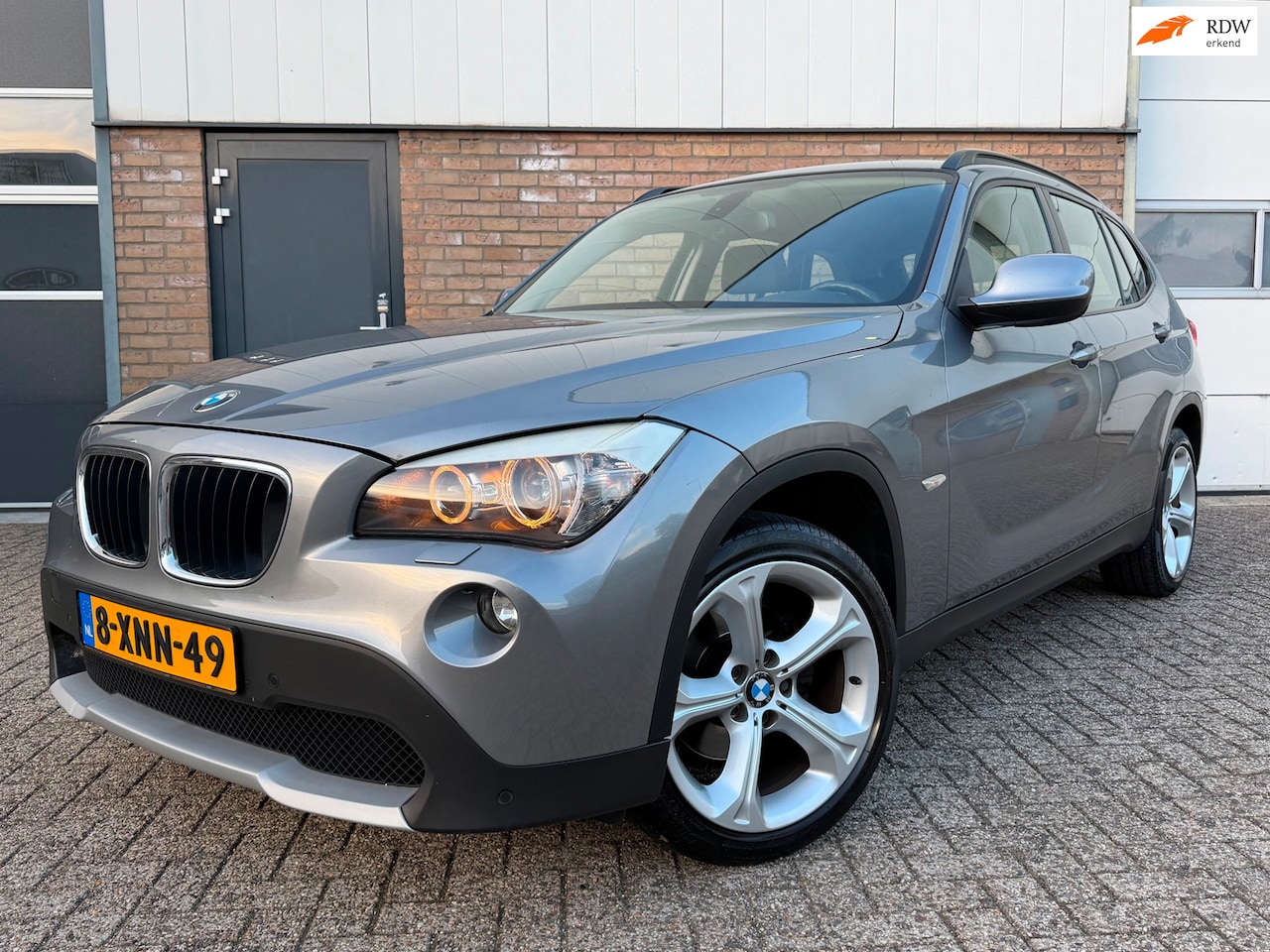 BMW X1 - SDrive18i Executive NAVI/XENON/18INCH !!! - AutoWereld.nl