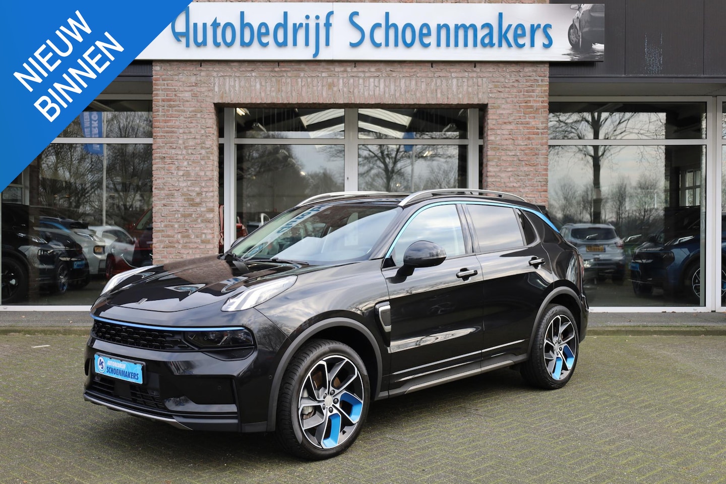 Lynk & Co 01 - 1.5 261PK! 6.6Kwh LADEN! 360-CAMERA PANO/SCHUIF INFINITY DAB NAVI CARPLAY STOELVERWARMING - AutoWereld.nl