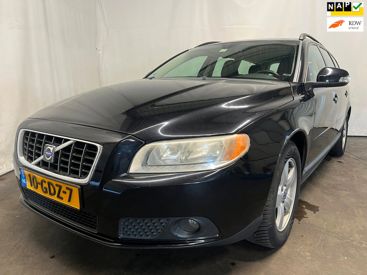 Volvo V70 - 2.4D Summum - Koppakking Defect - Schade - AutoWereld.nl