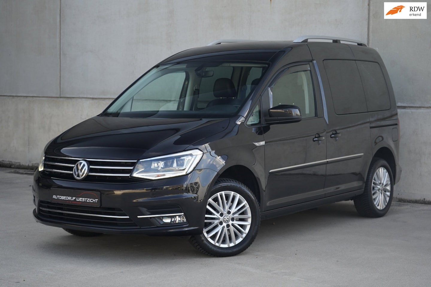Volkswagen Caddy - 1.0 TSI Highline 5p, Trekhaak, Led, Navi - AutoWereld.nl