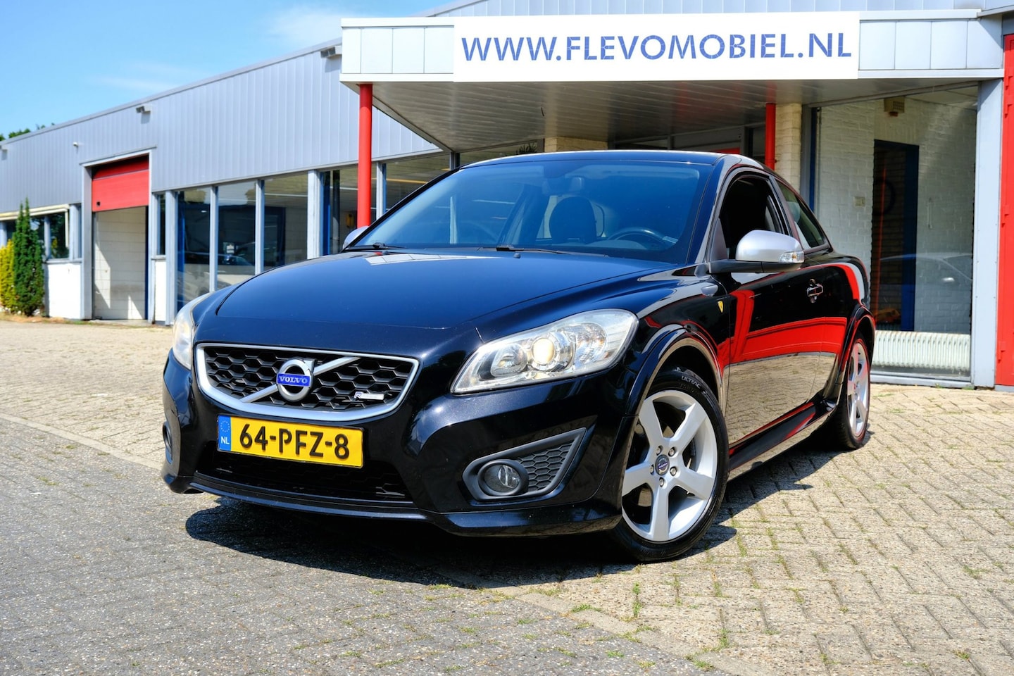 Volvo C30 - 2.0 R-Edition Leder|Clima|LMV - AutoWereld.nl