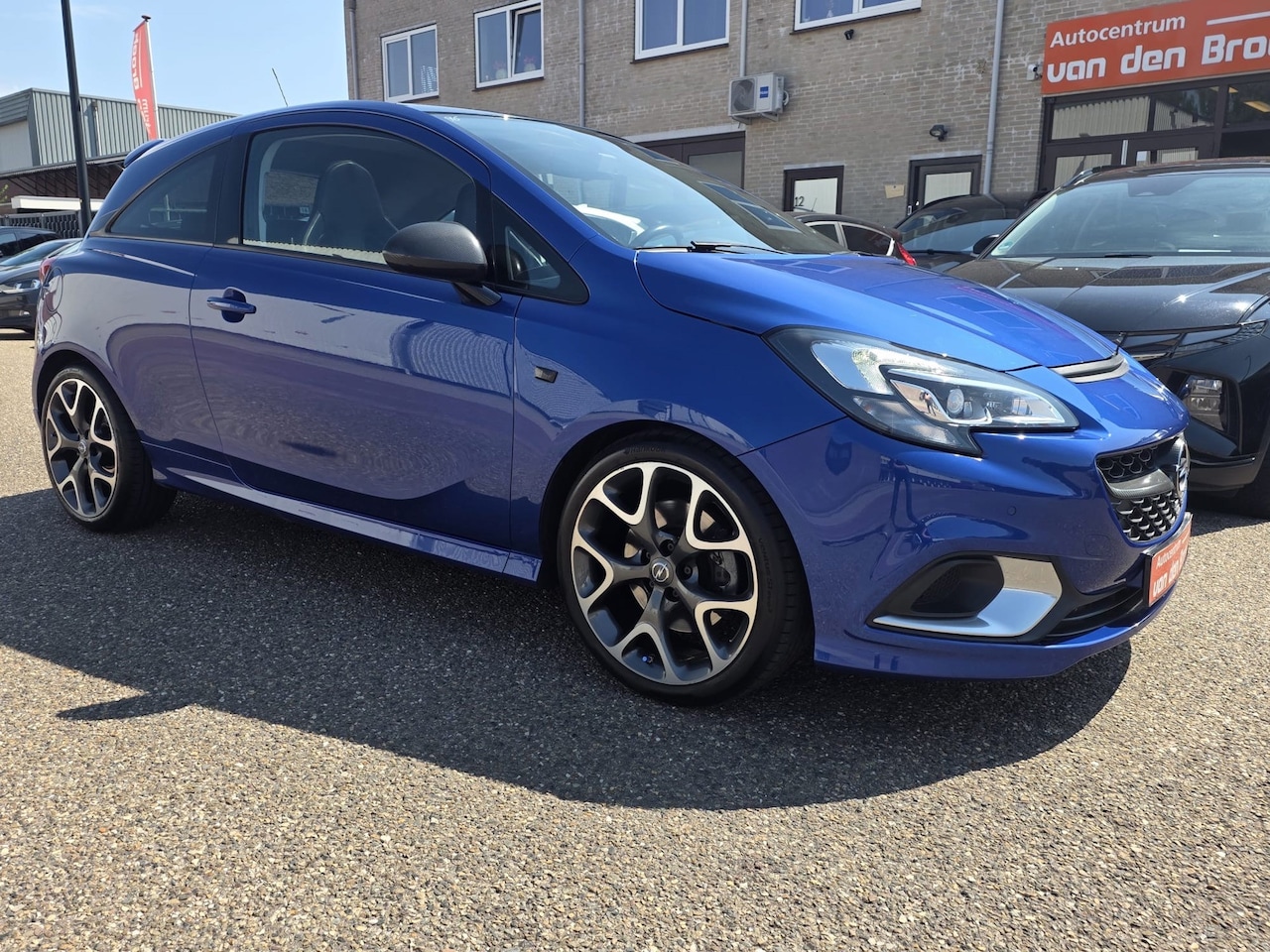 Opel Corsa - 1.6 Turbo OPC 207Pk Panoramadak Navi CarPlay Leder Climate Cruise Ctr Stoel+Stuurverwarmin - AutoWereld.nl