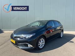 Toyota Auris - 1.8 Hybrid Executive | NETTO 7500, - | CAMERA | HALF LEDER | NAP