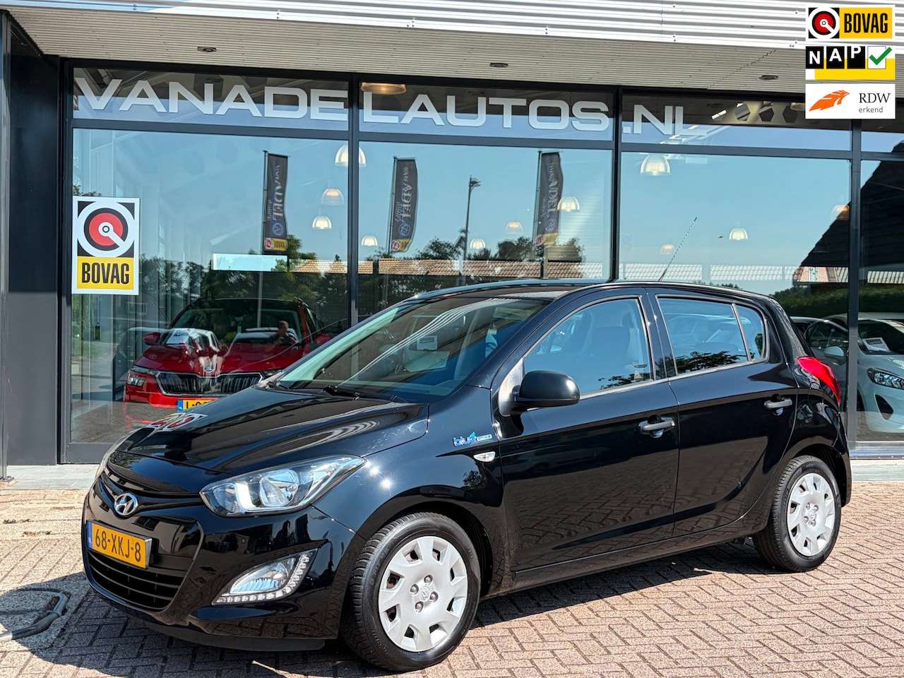 Hyundai i20 - 1.2i Business Edition Airco Elek.Pakket NL-Auto NAP Dealeronderhouden! - AutoWereld.nl