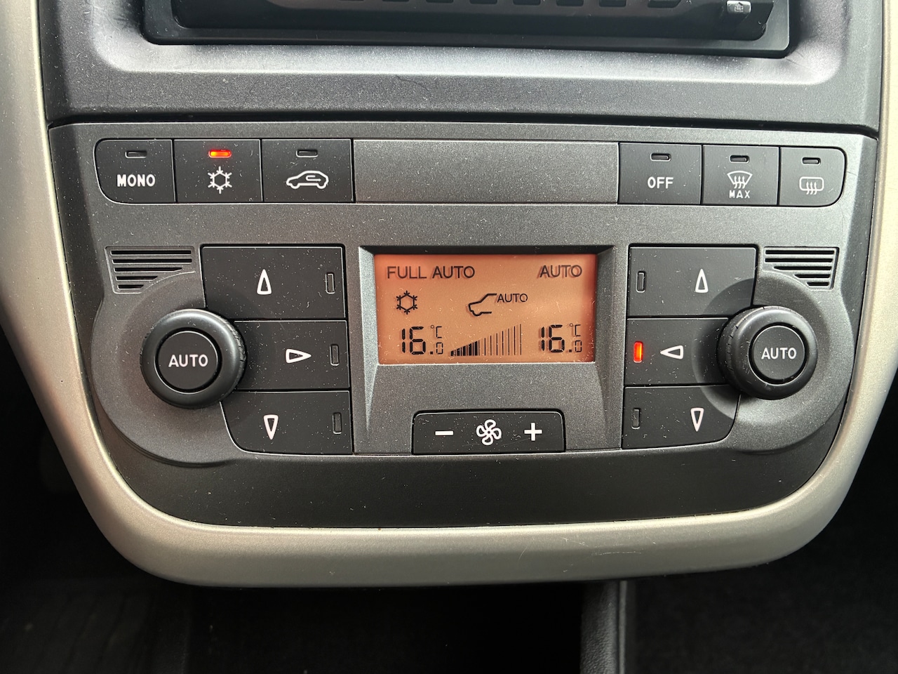 Fiat Grande Punto - 1.4 Edizione Prima Airco, Nieuwe Distributie/banden!