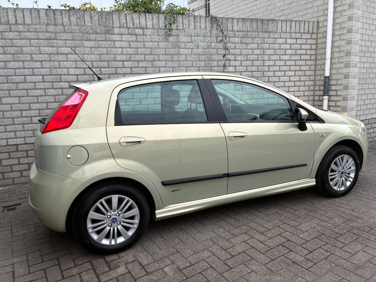 Fiat Grande Punto - 1.4 Edizione Prima Airco, Nieuwe Distributie/banden!