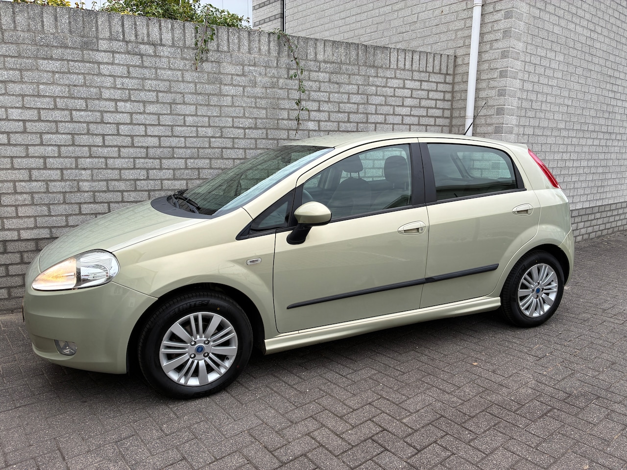 Fiat Grande Punto - 1.4 Edizione Prima Airco, Nieuwe Distributie/banden!