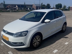 Volkswagen Polo - 1.0 Allstar | Airco | Stoelverwarming | Parkeersensoren | 2 sleutels | Cruise Control