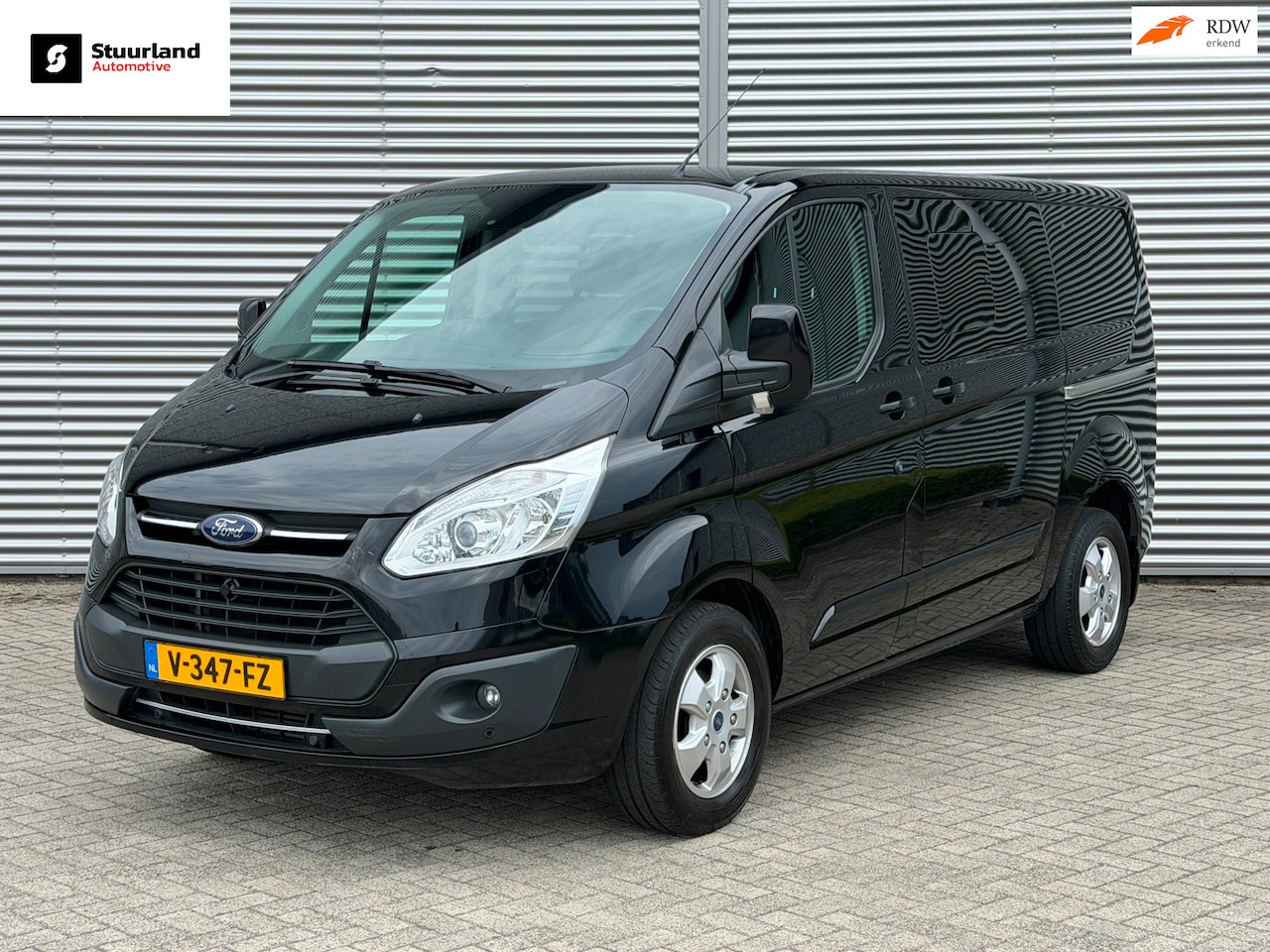 Ford Transit Custom - 290 2.0 TDCI L1H1 Limited Dubbelcab Airco/ Navi/ PDC/ Stoelverw/ Trekhaak/ Camera/ Euro 6/ - AutoWereld.nl