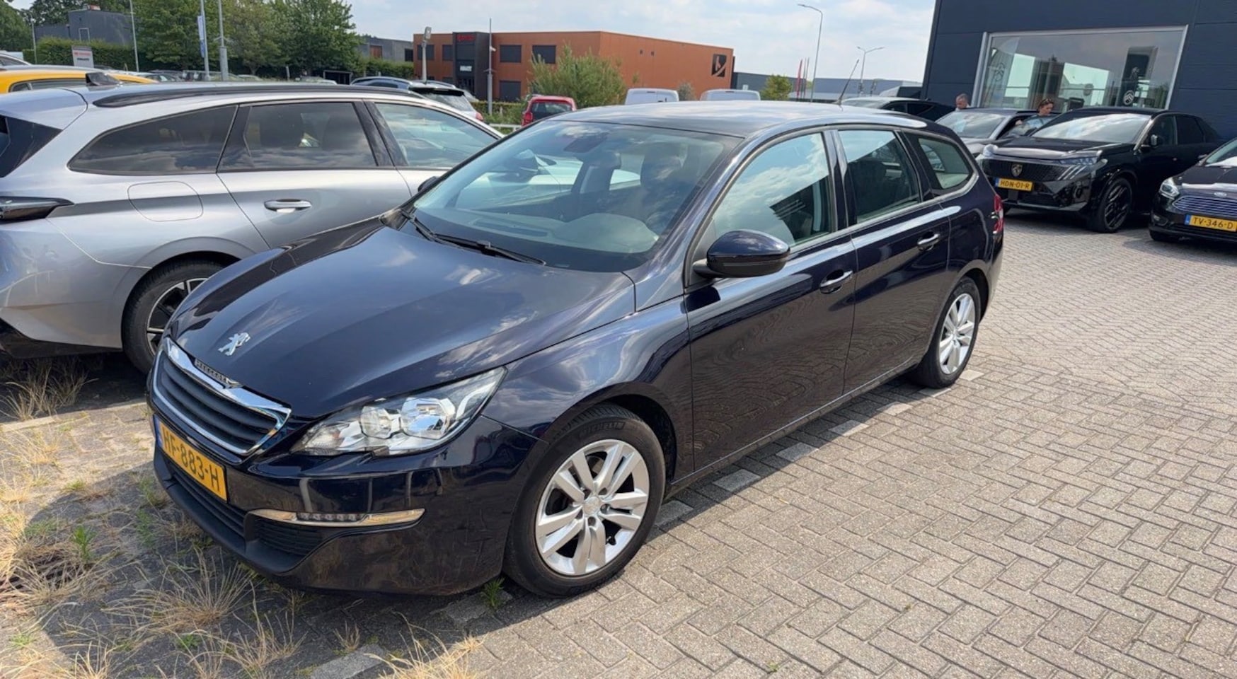 Peugeot 308 SW - 1.6 BlueHDI Blue Lease Pack 1.6 BlueHDI Blue Lease Pack - AutoWereld.nl