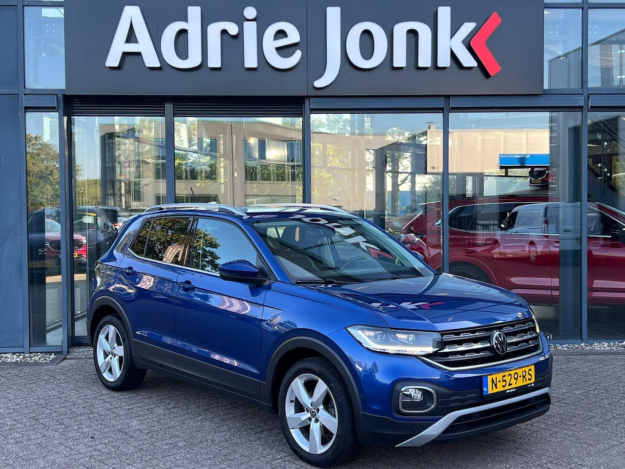 Volkswagen T-Cross - 1.0 TSI Life AUTOMAAT | NAVIGATIE | APPLE CARPLAY | ANDROID AUTO | 17 INCH LMV | STOELVERW - AutoWereld.nl