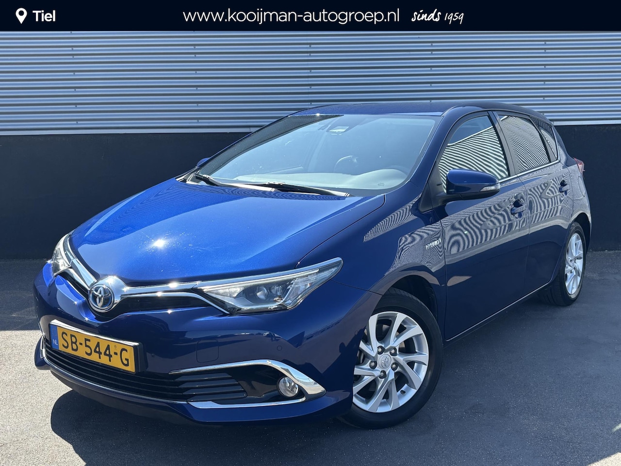 Toyota Auris - 1.8 Hybrid Executive Meeste luxe uitvoering / nieuwstaat / 1e eigenaar / dealer onderhoude - AutoWereld.nl