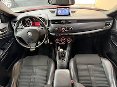 Alfa Romeo Giulietta - 1.7 TBi Quadrifoglio Verde, 235Pk, 2010, Volledig gedocumenteerd, Rosso competizione, Park