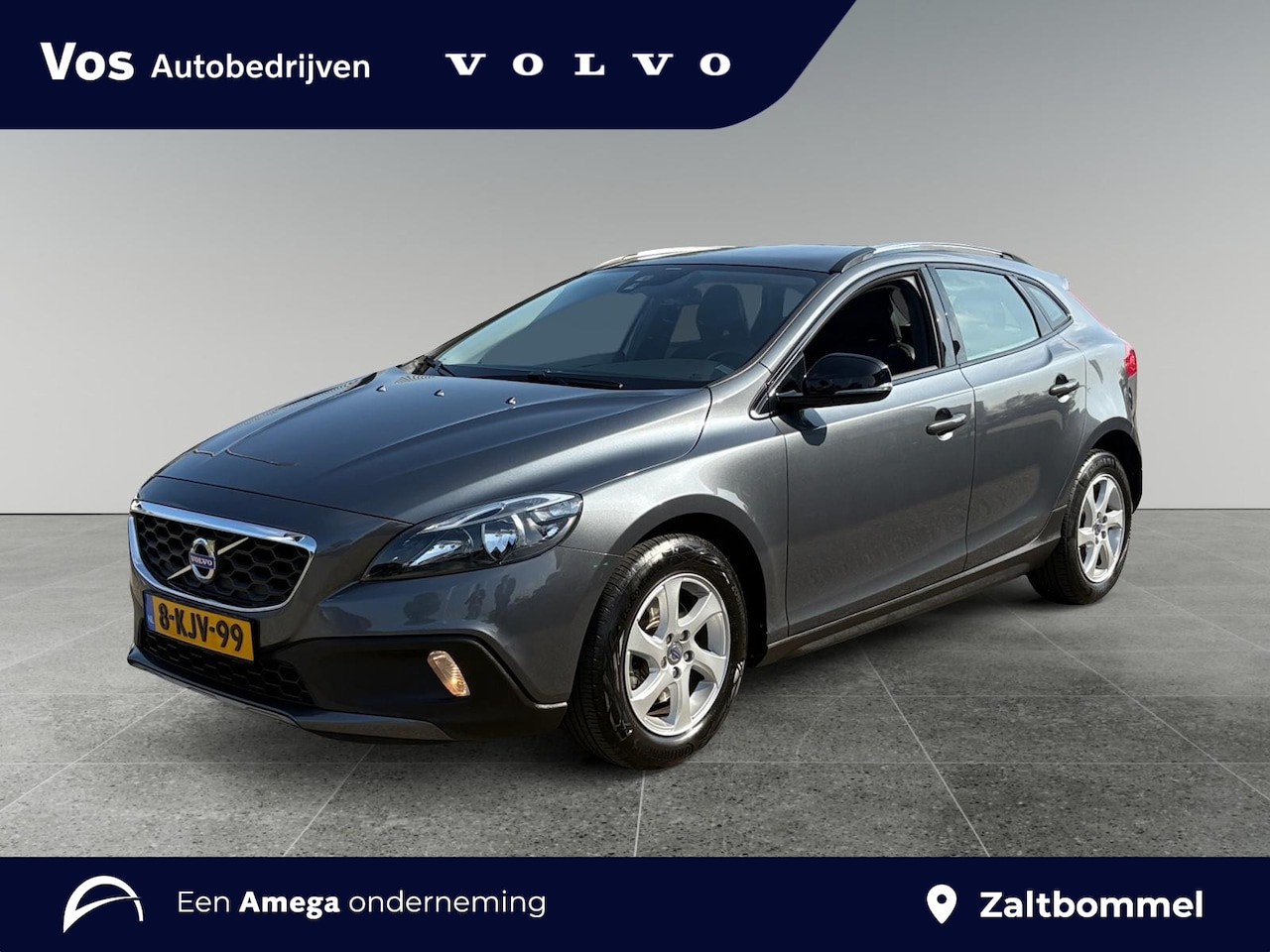 Volvo V40 Cross Country - T4 Momentum | Panoramadak | Trekhaak afneembaar | Dealerondehouden | 1e eigenaar - AutoWereld.nl