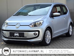 Volkswagen Up! - 1.0 high up BlueMotion / Carplay / Org. NL / 75 PK / Navigatie / Parkeer sensoren /