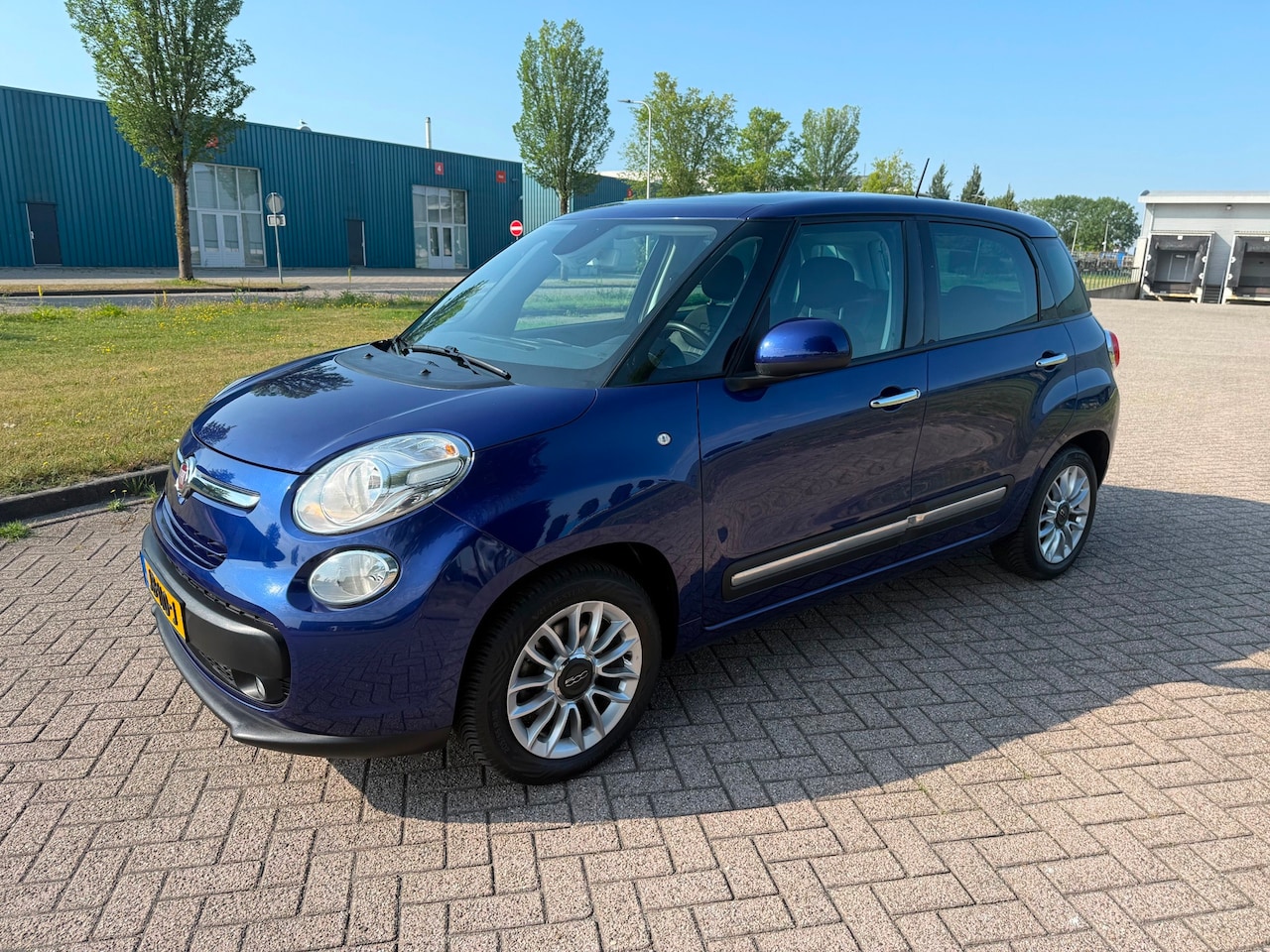 Fiat 500 L - 0.9 TwinAir Lounge pano navi clima - AutoWereld.nl