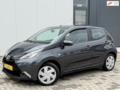 Toyota Aygo - 1.0 VVT-i x-play AIRCO CAMERA DEALER ONDERHOUDEN