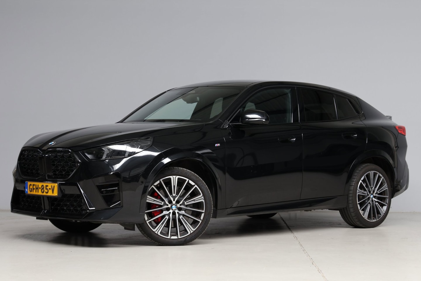 BMW X2 - SDrive20i Launch Edition M-sport | panoramadak | head-up | harmankardon | 360 camera | key - AutoWereld.nl