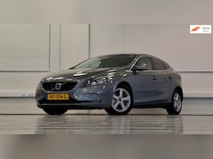 Volvo V40 - 1.5 T2 Momentum 2e Eigenaar Navi LED Goed onderhouden