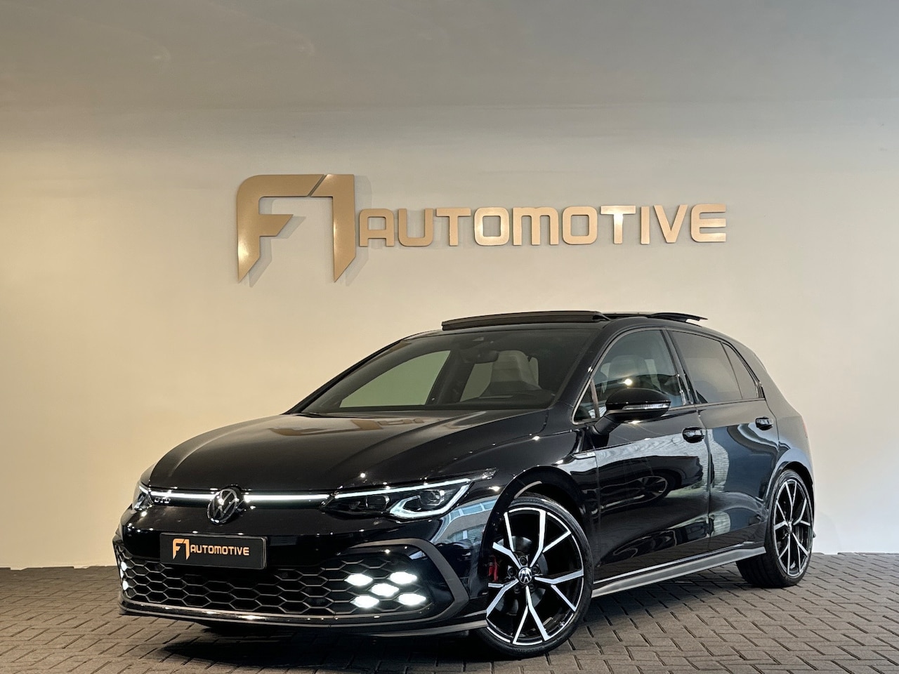 Volkswagen Golf - 2.0 TDI GTD Pano|H/K|HuD|Trekhaak|Memory|Leer|BlindSpot - AutoWereld.nl
